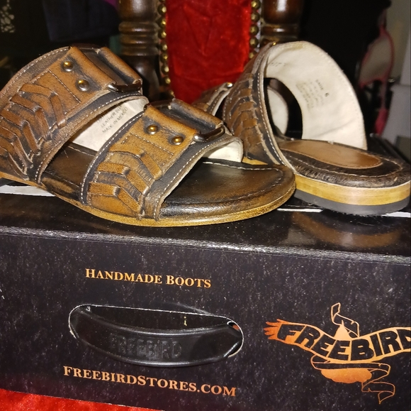 FREEBIRD SANDALS - Picture 3 of 5